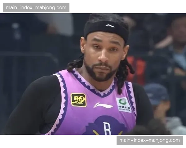 广东宏远内线短板持续暴露，萨林杰防守消极成对阵强队时致命弱点