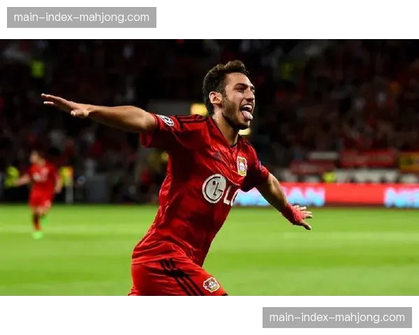 国际米兰2-0客胜AC米兰,恰尔汗奥卢点射破旧主 国际米兰2-0客胜AC米兰,恰尔汗奥卢点射破旧主