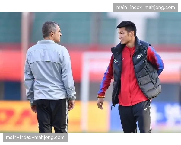 【2026年4月中超联赛·人物·专访专访河南队老将顾操：四十岁队长谈生涯末期的坚守与传承